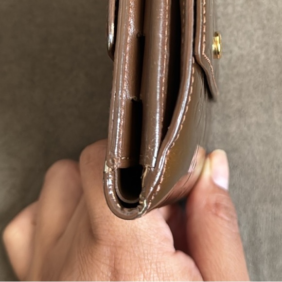 LV Vernis Bronze Compact Wallet - Picture 3 of 9